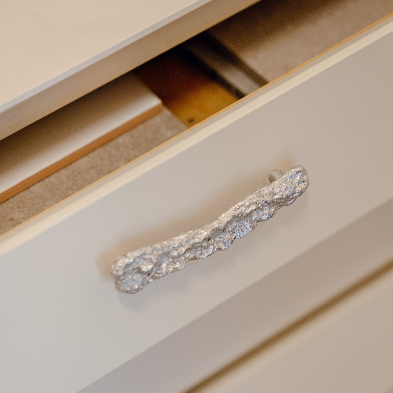 真鍮アルミニウム製キャビネット金具、ユニークな引き出しドアプ - Unique Furniture Hardware のレビューと価格