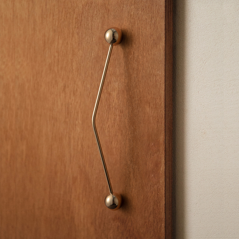 Goo-ki-頑丈な真ちゅう製の家具ハンドル,シルバーのバー - Unique Furniture Hardware のレビューと価格